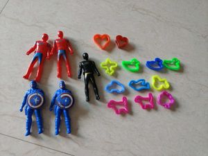 Superhero Action Figures & Play Dough Cutters Set