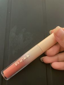 Flicka Matte Liquid Lipstick - Oatmeal 06