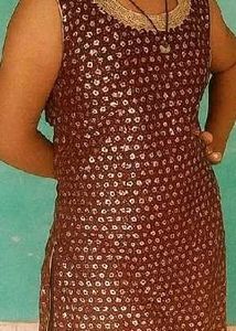 – Elegant Maroon Sharara Set with Golden Work ✨”