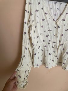 Chic Floral V-Neck Button-Up top