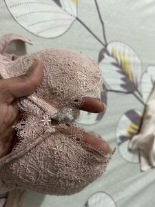 Victoria’s Secret Lace Bra - Elegant &amp; Comfortable