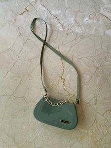 Chic Green Chain Shoulder Bag