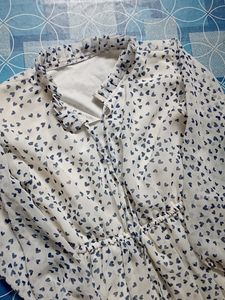 This Midi In White Color Georget Fabric.... Looking Cool Must Buy It