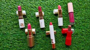 Assorted Lipstick & Lip Gloss Bundle