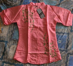 Chic Pink Floral Embroidered Top