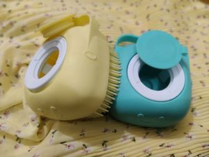 Exfoliating Silicon Body Scrubber