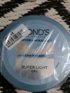 Pond's Super Light Gel Moisturiser