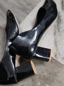 Shiny Black Belly Heels