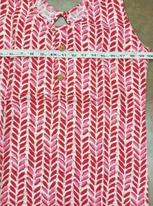 New Sleeveless Kurti