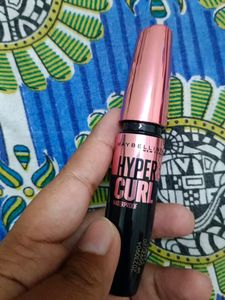 Maybelline Hyper Curl Mascara and Secret Temptation Body Deo Combo
