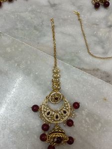 Stunning Kundan &amp; Pearl Bridal Jewelry Set