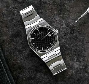 Silver Tone Wrist Watch