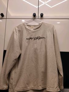 Casual Beige Graphic Sweatshirt