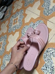 Stylish Pink Toe Ring Sandals