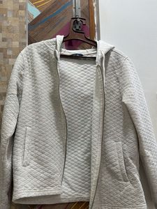 White Quilted Hooded Jacket – Excellent Condition