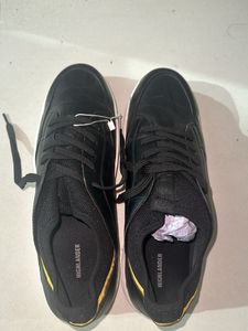 Highlander Black Sneakers