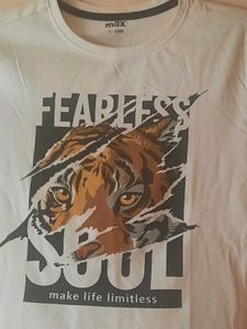 🎄Bundle of 4 Branded Tees🎄