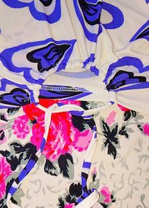 Cute Heart Print Long Sleeve Crop Top