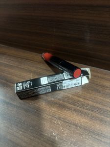 L'Oreal Brilliant Signature Lipstick