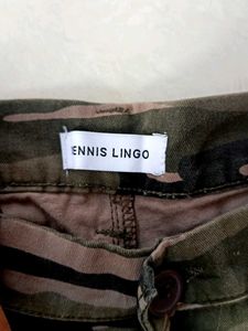 DENNIS LINGO CAMANDO SHORTS