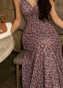 🌸🪞 Chic Floral Midi Dress 🪞🌸