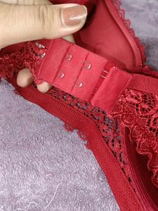 Red Lace Push-Up Bra