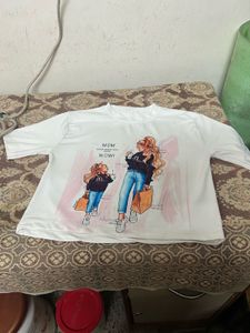 Cute Mom & Daughter Graphic T-Shirt