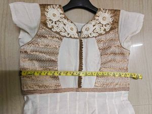 Elegant White Kurta with Embellished Border