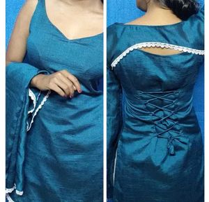 short stylish kurti with detachable sleeve