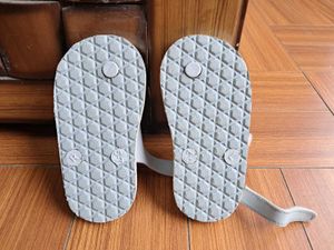 27) Babyoye Sandals