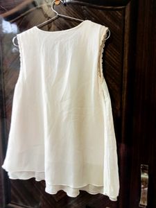 Elegant White Sleeveless Top