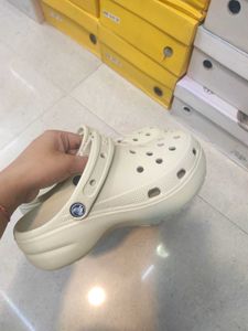 platform Crocs🎀