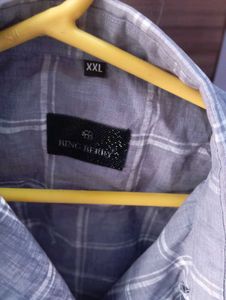 Men's Grey Checkered Casual Shirt
