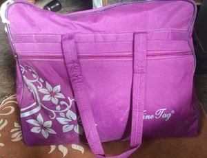 Purple Duffle Bag with Floral Print 🛍️💕