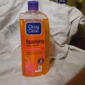 Clean &amp; Clear Foaming Face Wash