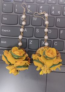 Pack Of Two Yellow Artificial Flower Maang Tikka