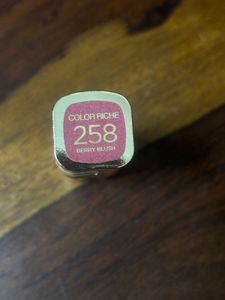 L’Oreal Paris Lipstick