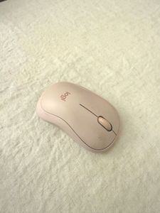 Logitech M240 Slient Touch Mouse 💓⭐️