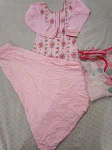 Beautiful Pink Embroidered Kurta Set