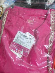 Women's Pink Embroidered Kurta Set