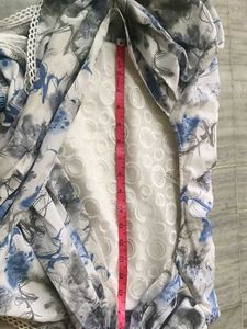 Blue &amp; White Floral Print Top