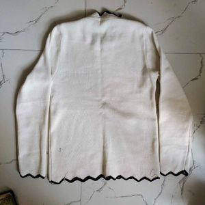White Scalloped Trim Knit sweater