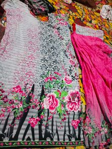 Beautiful Floral Print Kurta Set