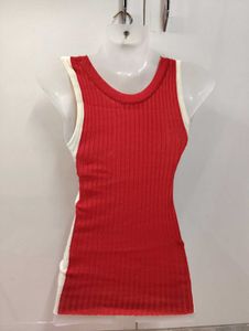 sleeves less top