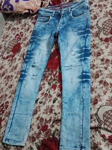 Stylish Blue Wash Jeans
