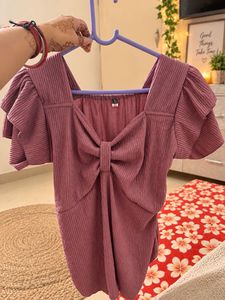 Stylish Puff Sleeve Bow Top
