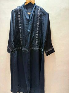 Elegant abaya with Embellishments