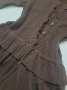 📍Sale📍♡Price Dropped♡Brown Dress ♡ Totally Stretchable  Material, Can Be Worn In Picnics, Weddings,  Parties Etc ,  Literally You Won't Regret Buying It Flaws, Has An Aestetics Neck Design