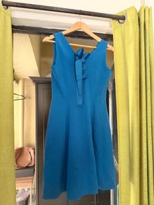Blue V-Neck Sleeveless Dress with Bow