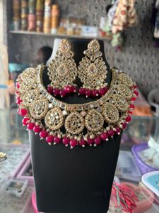 Exquisite Kundan Necklace &amp; Earring Set